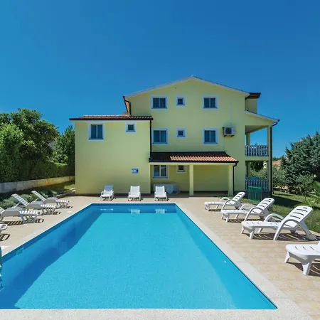 アパート Mugeba Ii