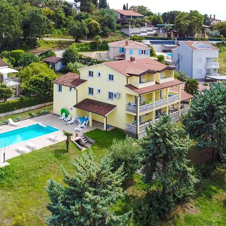 1 Bedroom Stunning Apartment In Porec Apartment