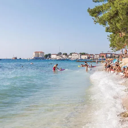 Splendido Appartamento A Parenzo Con Piscina